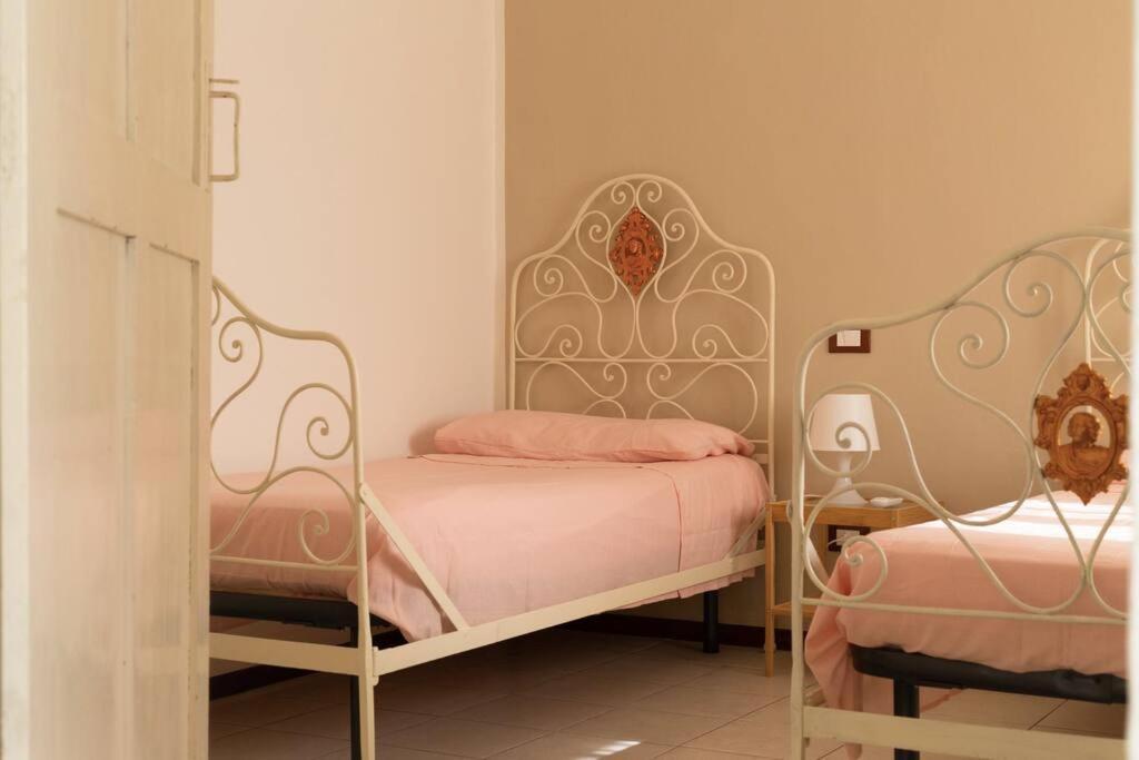 Maria'S Bed - Intero Alloggio Accogliente Dorno Exterior photo